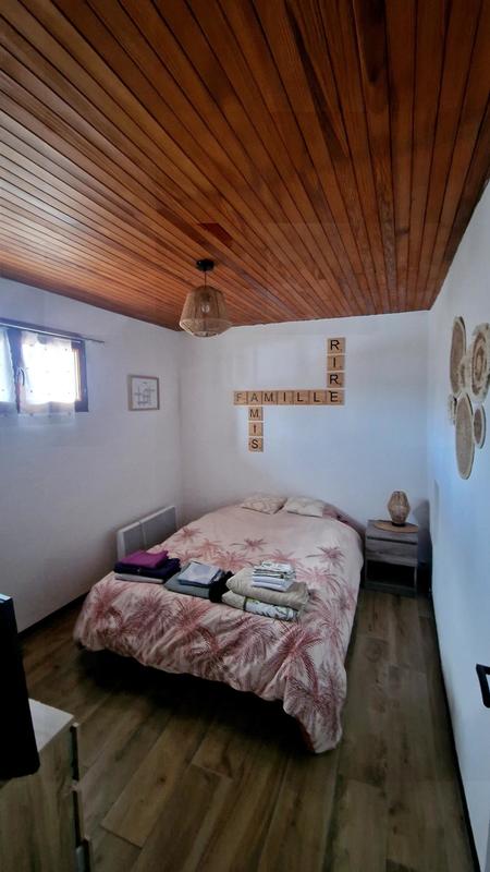 Maison - 280 m² - 9 pièces