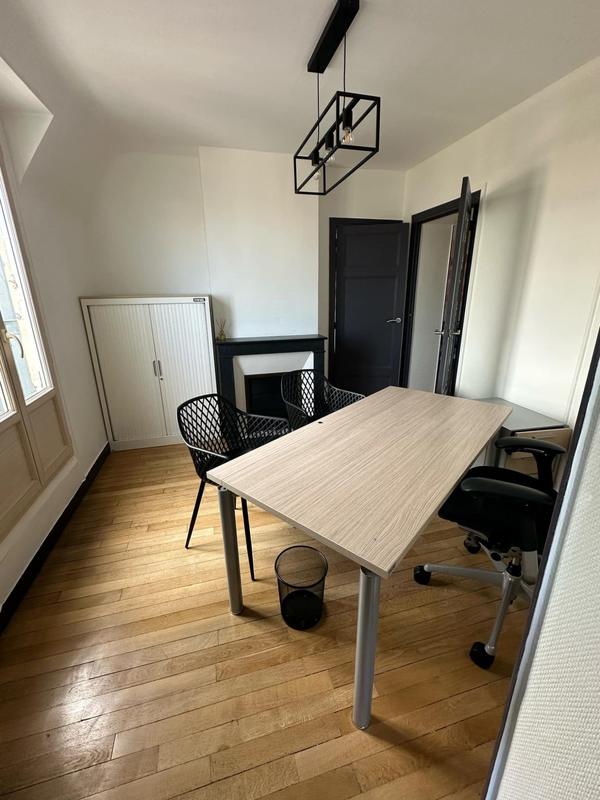 Bureau - 13 m² - 1 pièce