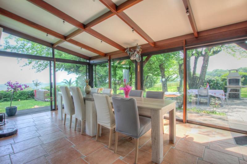 Villa - 180 m² - 5 pièces