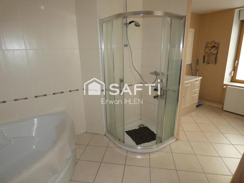 Maison - 327 m² - 6 pièces