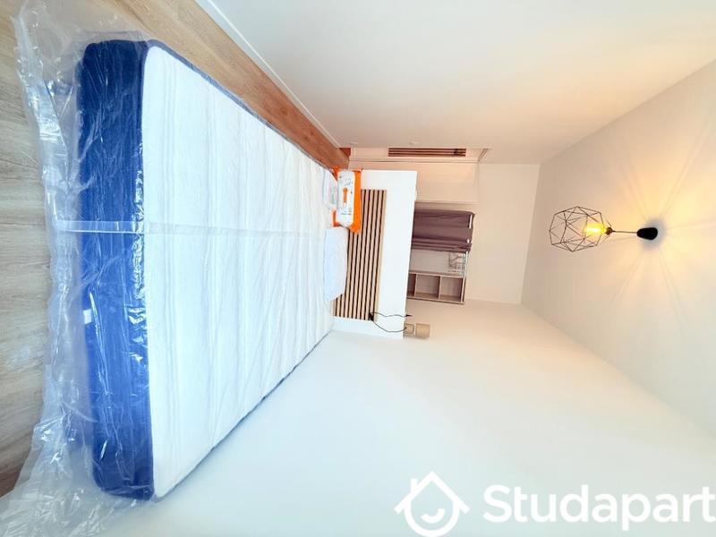 Chambre - 10 m² - 1 pièce