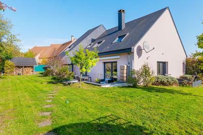 Maison traditionnelle - 191 m² - 7 pièces