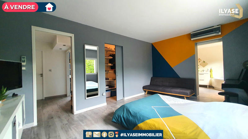 Villa - 194 m² - 8 pièces