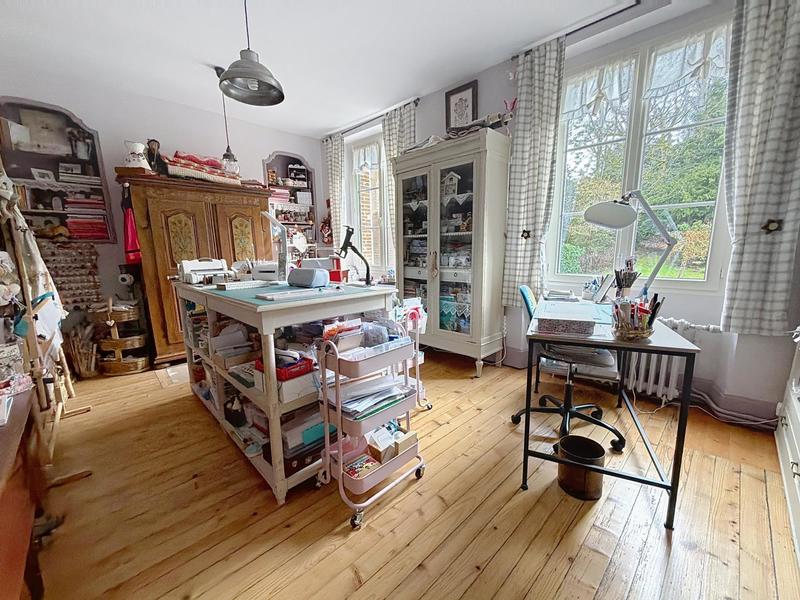 Maison de maîtres - 300 m² - 8 pièces