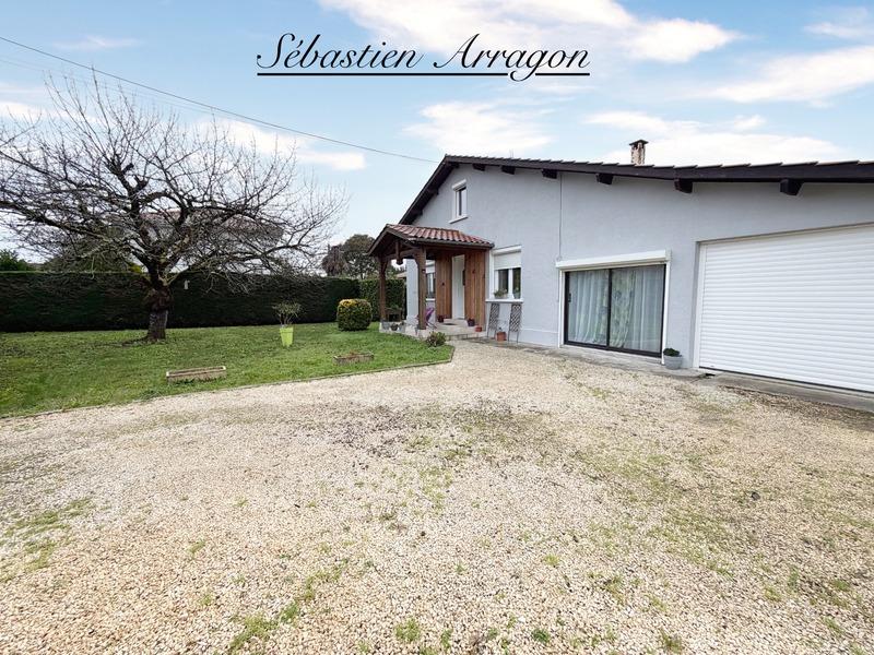 Maison - 110 m² - 6 pièces