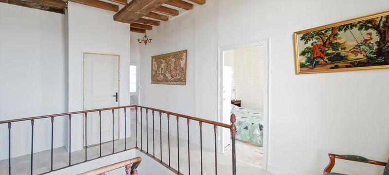 Demeure - 190 m² - 9 pièces