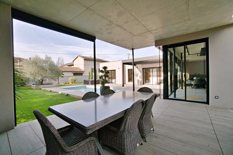 Maison - 250 m² - 7 pièces