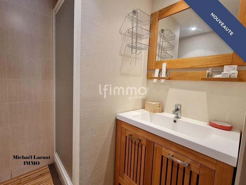 Propriété - 484 m² - 7 pièces