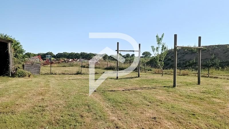 Maison - 235 m² - 9 pièces