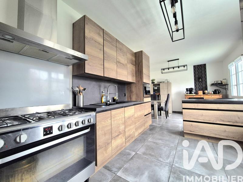 Maison - 146 m² - 7 pièces