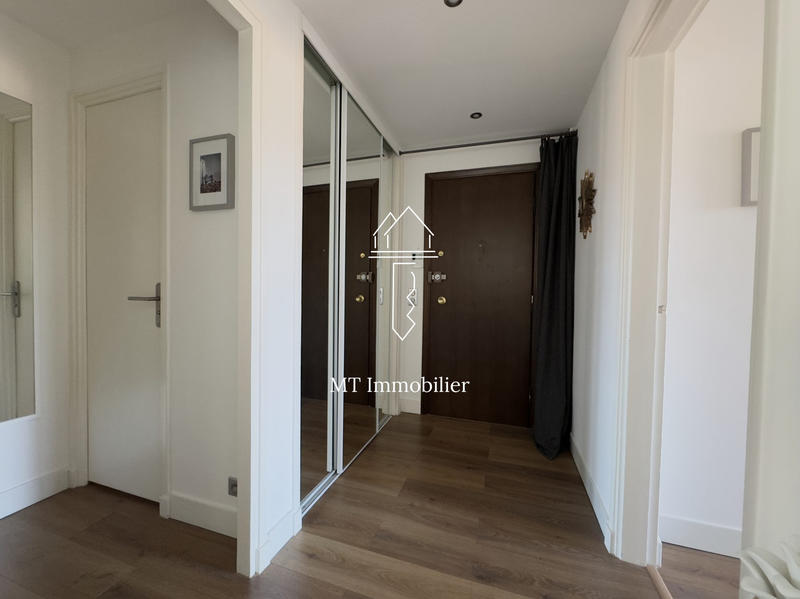 Appartement - 83 m² - 4 pièces