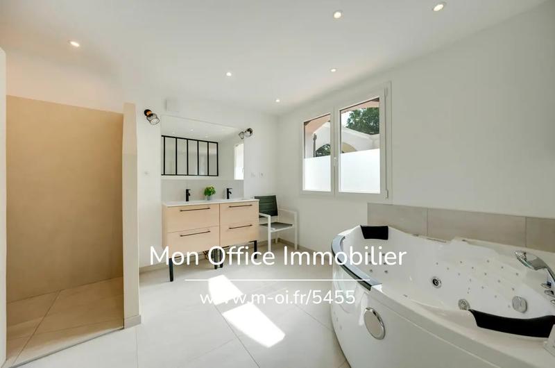 Appartement - 118 m² - 5 pièces