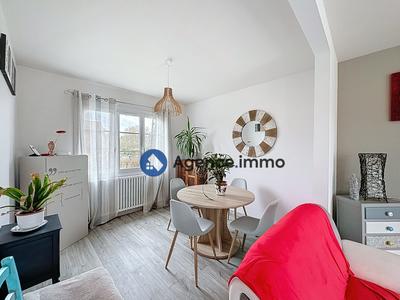 Maison - 92 m² - 4 pièces