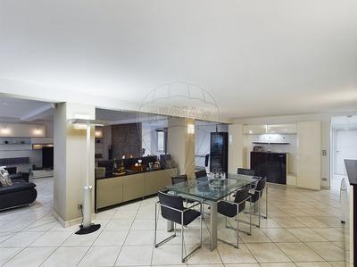 Appartement - 152 m² - 3 pièces