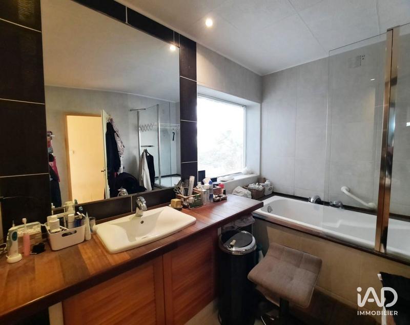 Maison - 235 m² - 4 pièces