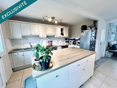 Maison - 79 m² - 6 pièces