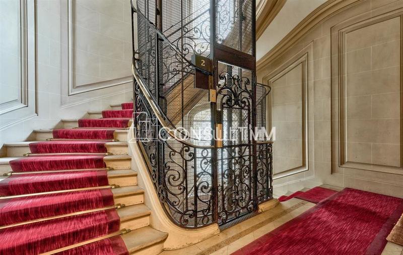 Bureau - 322 m² - 22 pièces