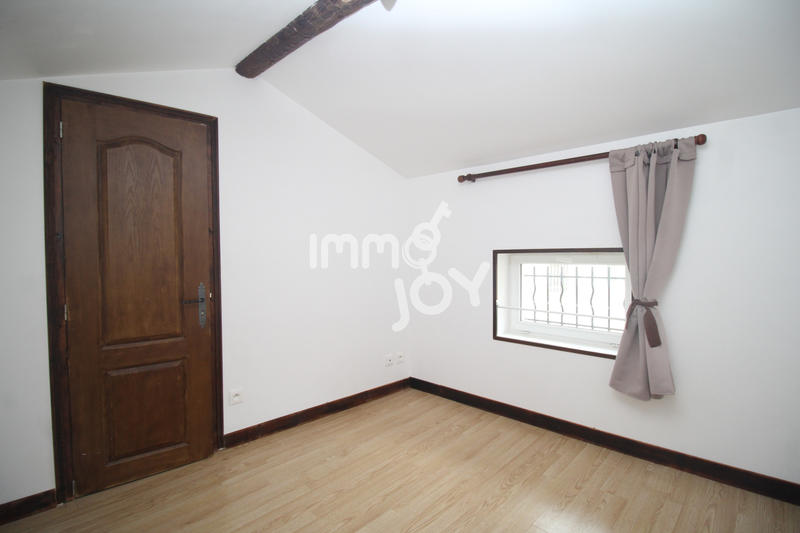 Appartement - 79 m² - 4 pièces