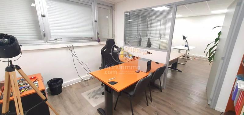 Bureau - 245 m² - 10 pièces