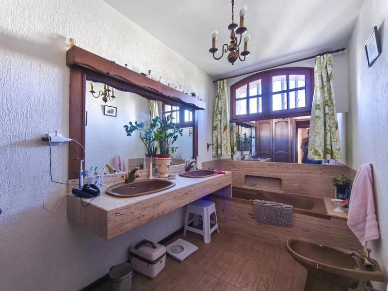 Maison ancienne - 175 m² - 6 pièces