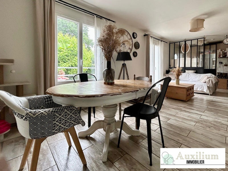 Maison - 104 m² - 5 pièces