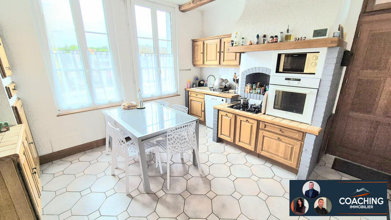 Maison - 399 m² - 12 pièces