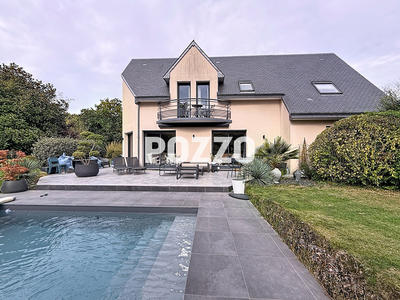 Maison - 200 m² - 6 pièces