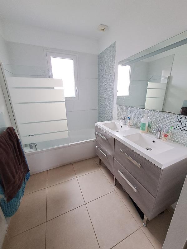 Maison - 102 m² - 6 pièces