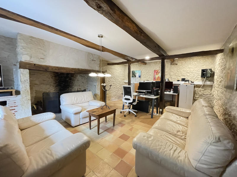 Maison - 417 m² - 8 pièces