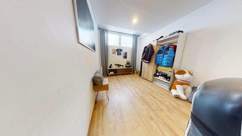 Maison - 291 m² - 9 pièces