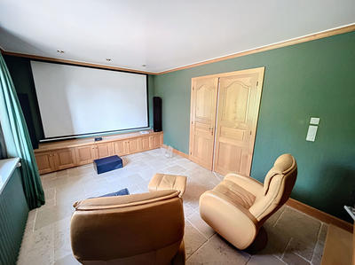 Maison - 261 m² - 9 pièces