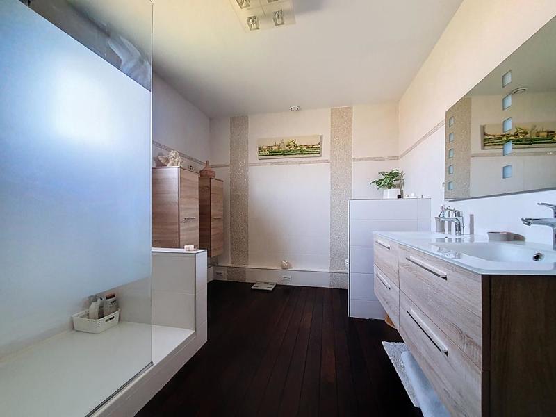 Maison - 120 m² - 4 pièces