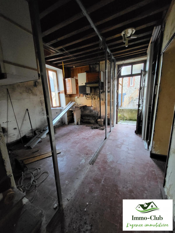 Maison ancienne - 180 m² - 3 pièces