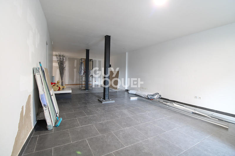 Maison - 211 m² - 7 pièces