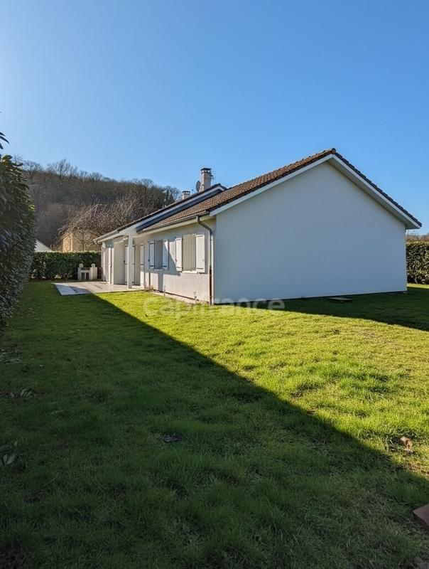 Maison - 98 m² - 4 pièces