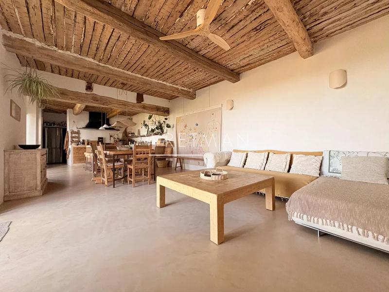 Maison - 240 m² - 8 pièces