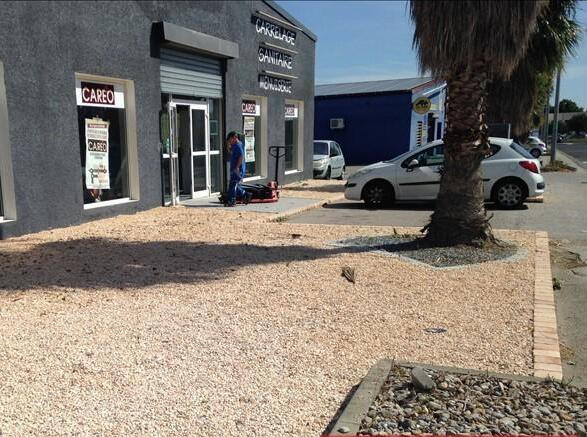 Local commercial - 1 056 m²