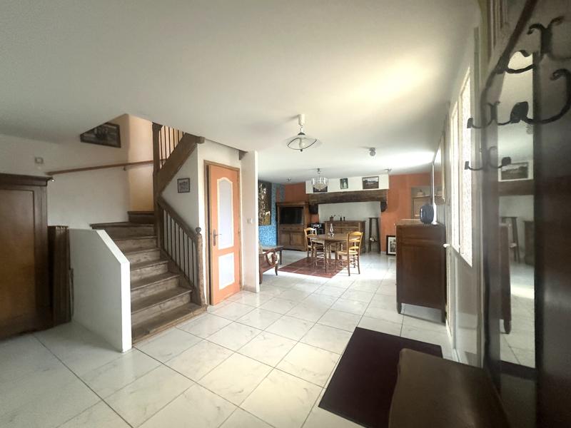 Maison - 93 m² - 4 pièces