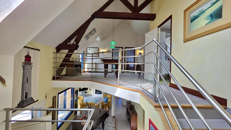 Maison contemporaine - 210 m² - 7 pièces