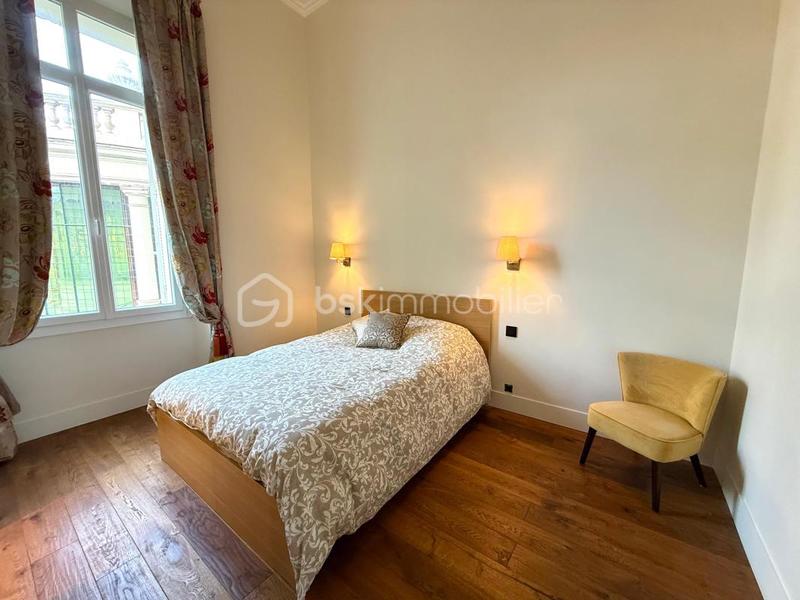 Appartement - 150 m² - 4 pièces