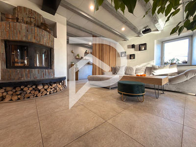 Maison - 166 m² - 8 pièces