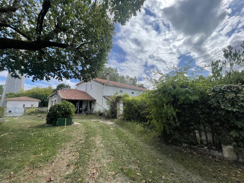 Maison - 400 m² - 10 pièces