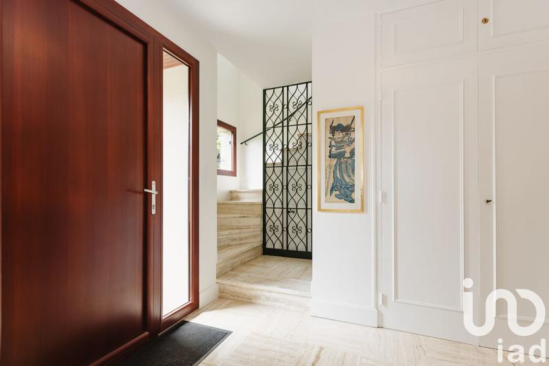 Maison - 246 m² - 8 pièces