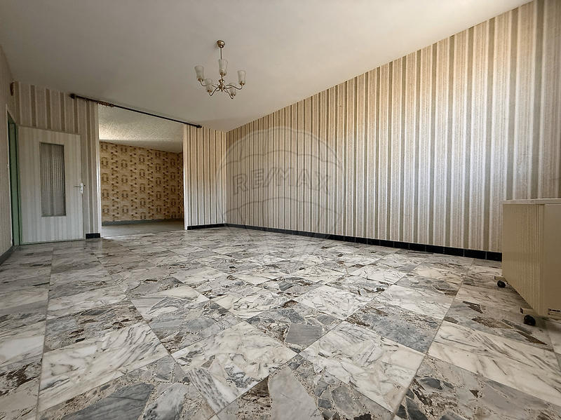 Maison - 278 m² - 9 pièces