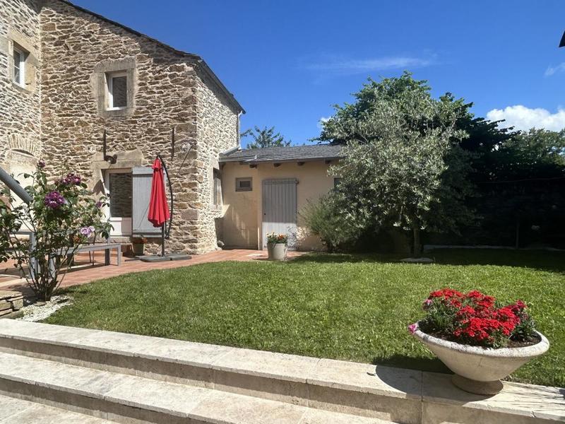 Demeure - 644 m² - 16 pièces