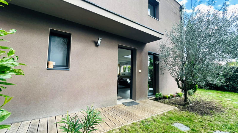 Maison - 102 m² - 4 pièces