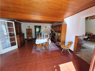 Corps de ferme - 208 m² - 4 pièces