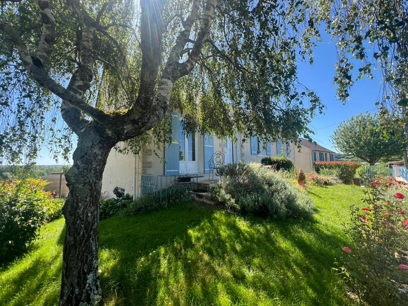 Maison - 98 m² - 5 pièces