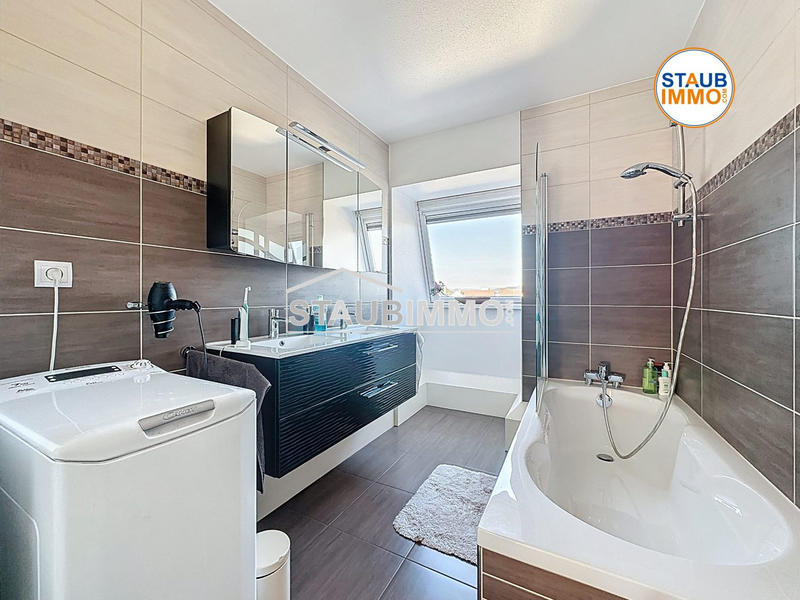 Appartement - 90 m² - 4 pièces