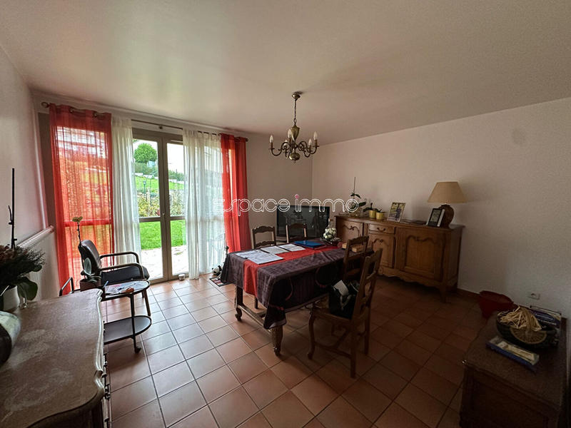 Maison - 99 m² - 6 pièces